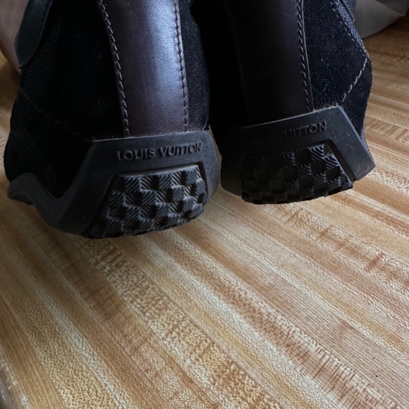 Louis Vuitton authentic sneakers size  36-6 - Picture 5 of 16